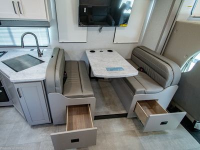 2026 Thor Motor Coach Chateau - Photo 15