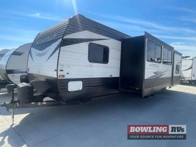 2021 Hideout 318BR — front three-quarter view