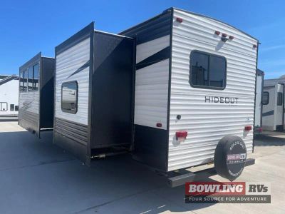 2021 Hideout 318BR — interior view