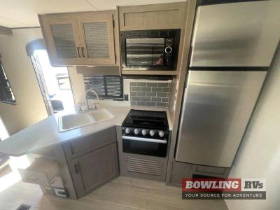 2021 Hideout 318BR — photo 13 view