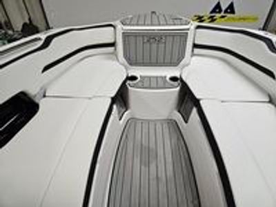 2025 Yamaha 252 S - Photo 22