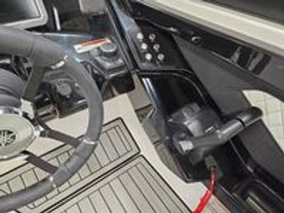 2025 Yamaha 252 S - Photo 18