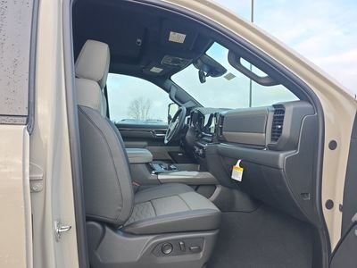 2026 Chevrolet Silverado 2500HD — photo 15 view