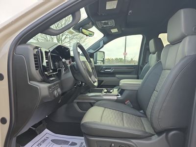 2026 Chevrolet Silverado 2500HD — photo 9 view