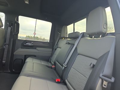 2026 Chevrolet Silverado 2500HD — photo 18 view