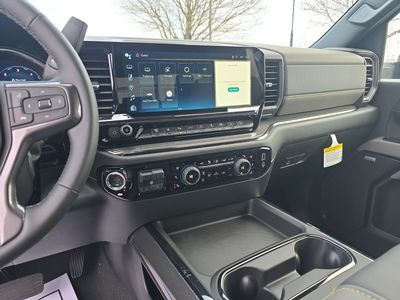 2026 Chevrolet Silverado 2500HD — photo 13 view