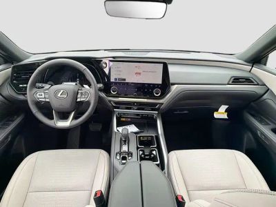 2026 Lexus TX — photo 17 view