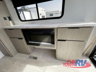2025 Dutchmen RV Kodiak Ultimate - Photo 33