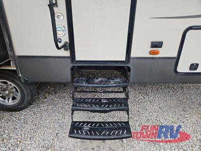 2016 Keystone RV Cougar - Photo 12