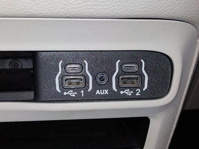 2023 Chrysler Pacifica — photo 20 view