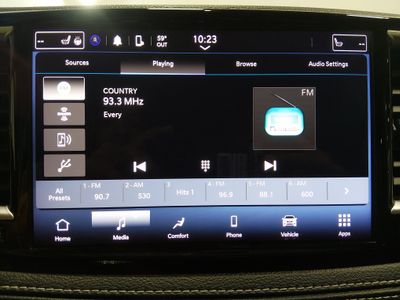 2023 Chrysler Pacifica — photo 17 view