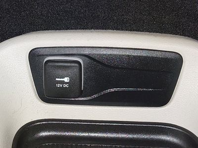 2023 Chrysler Pacifica — photo 21 view