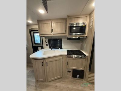 2026 Coachmen RV Catalina Summit Series 8 - Photo 17