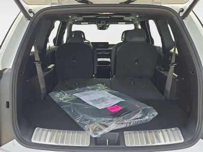 2027 Kia Telluride Hybrid — photo 10 view