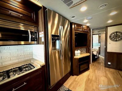 2021 Entegra Coach Accolade — photo 18 view