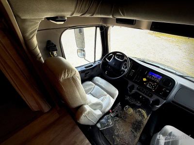 2021 Entegra Coach Accolade — photo 10 view