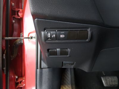 2023 Toyota Corolla Cross — photo 13 view