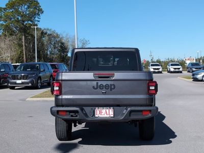 2024 Jeep Gladiator - Photo 4