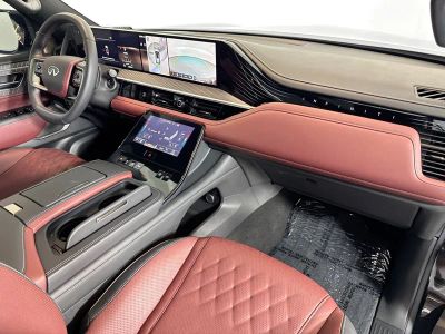 2025 INFINITI QX80 - Photo 30