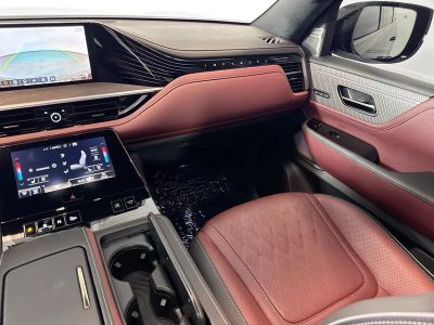 2025 INFINITI QX80 - Photo 23
