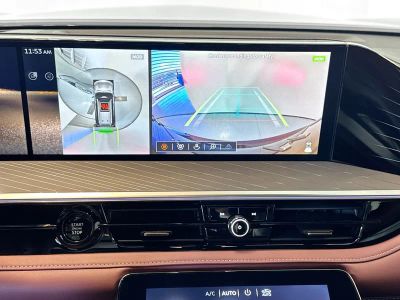 2025 INFINITI QX80 - Photo 18