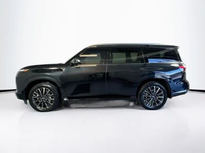 2025 INFINITI QX80 - Photo 2