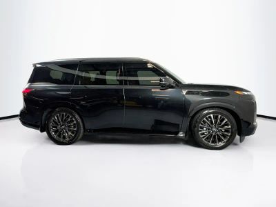 2025 INFINITI QX80 - Photo 8
