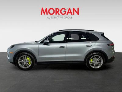 2026 Porsche Cayenne — side profile view