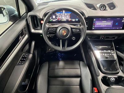 2026 Porsche Cayenne — photo 17 view
