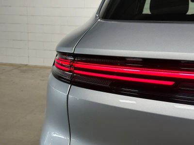 2026 Porsche Cayenne — photo 11 view