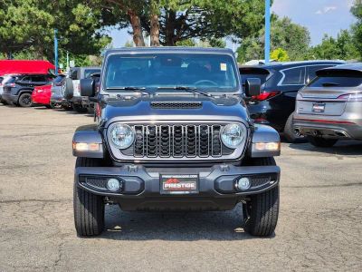 2025 Jeep Gladiator — detail view