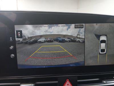 2024 Hyundai Elantra - Photo 17