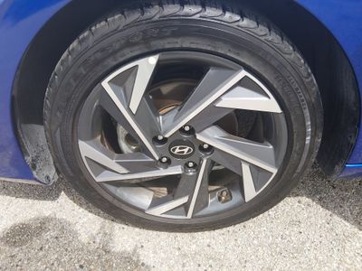 2024 Hyundai Elantra - Photo 10