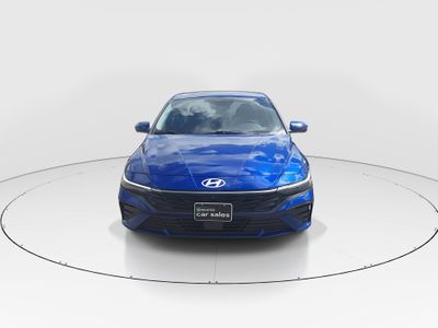 2024 Hyundai Elantra - Photo 2