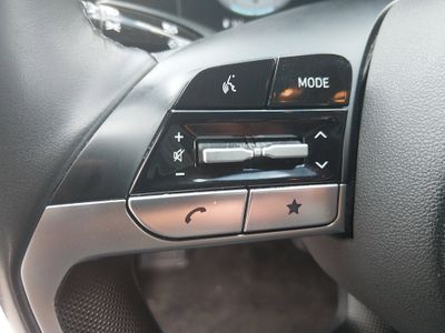 2024 Hyundai Elantra - Photo 12