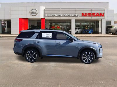 2026 Nissan Pathfinder - Photo 2