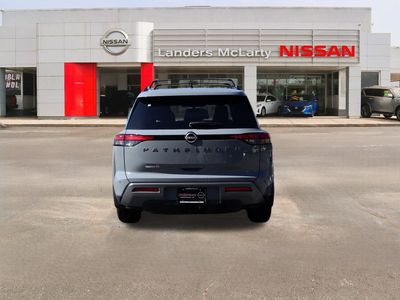 2026 Nissan Pathfinder - Photo 4