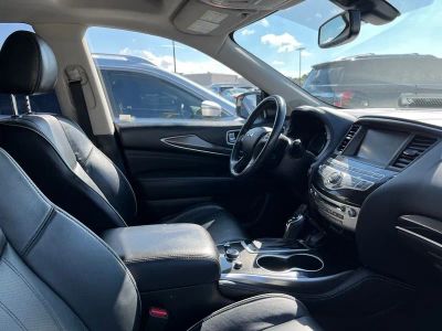 2017 INFINITI QX60 — side profile view