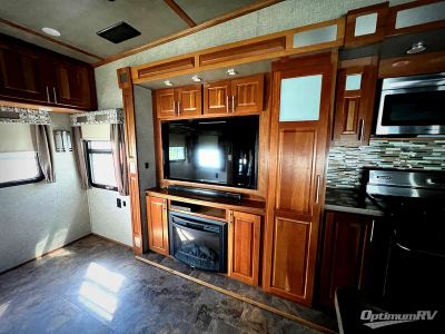 2017 Augusta RV Ambition — photo 9 view