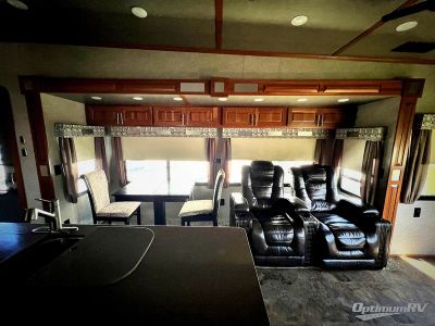 2017 Augusta RV Ambition — photo 10 view