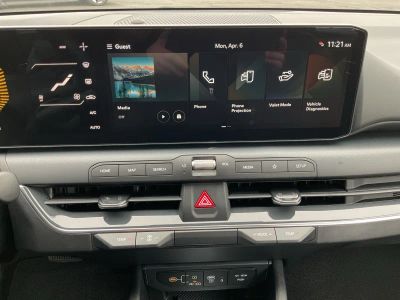2026 Kia K4 — photo 11 view