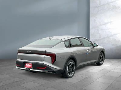 2026 Kia K4 — engine compartment view