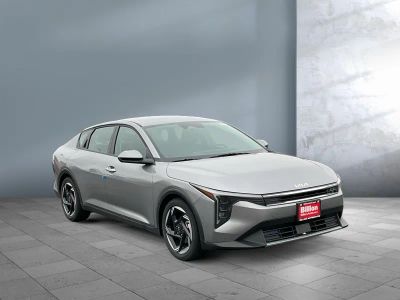 2026 Kia K4 — photo 8 view