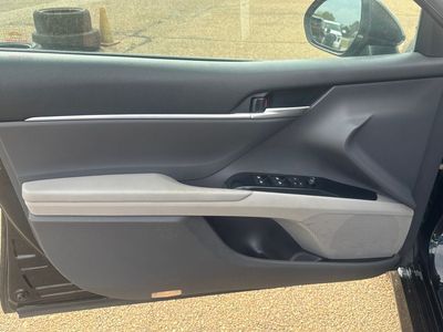 2018 Toyota Camry - Photo 3