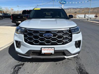 2025 Ford Explorer — side profile view