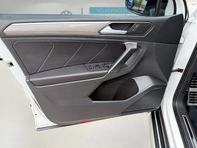2023 Volkswagen Tiguan — photo 20 view