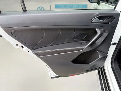 2023 Volkswagen Tiguan — photo 26 view