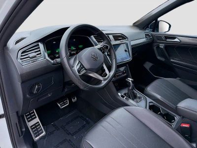 2023 Volkswagen Tiguan — photo 9 view