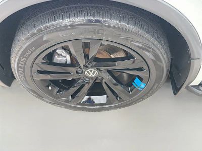 2023 Volkswagen Tiguan — photo 37 view