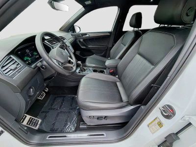 2023 Volkswagen Tiguan — photo 19 view